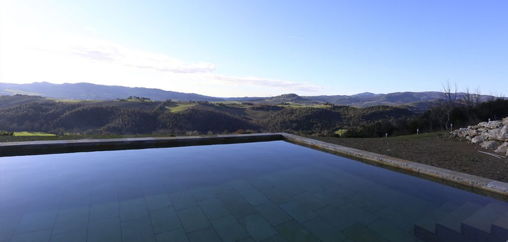 Wide view of the Gello pool and surroundings