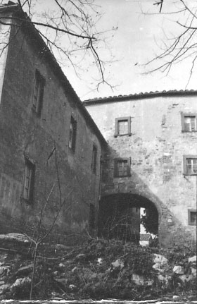 Historic photograph of Gello