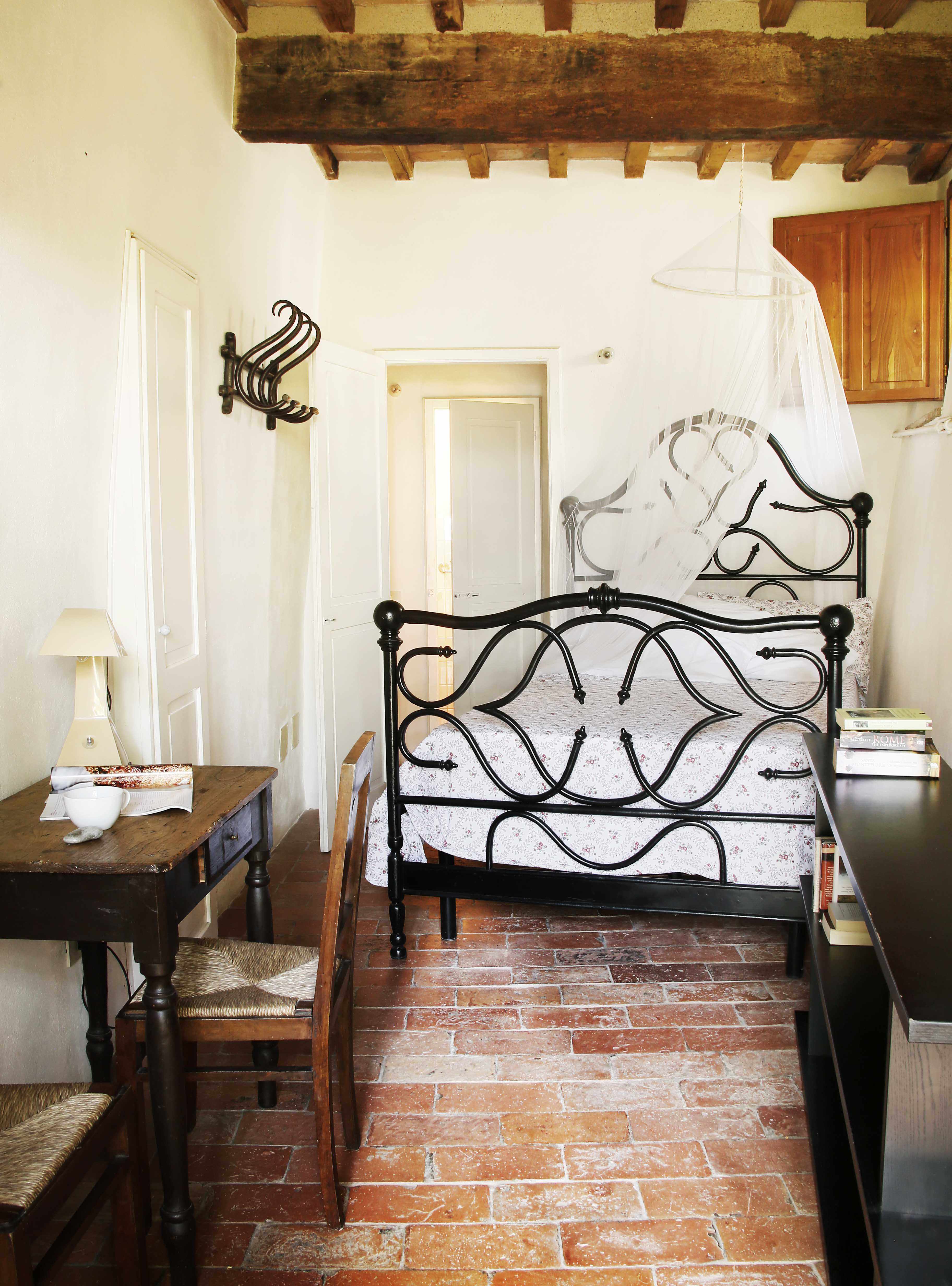 Il Sàrperi — sofa and armchairs